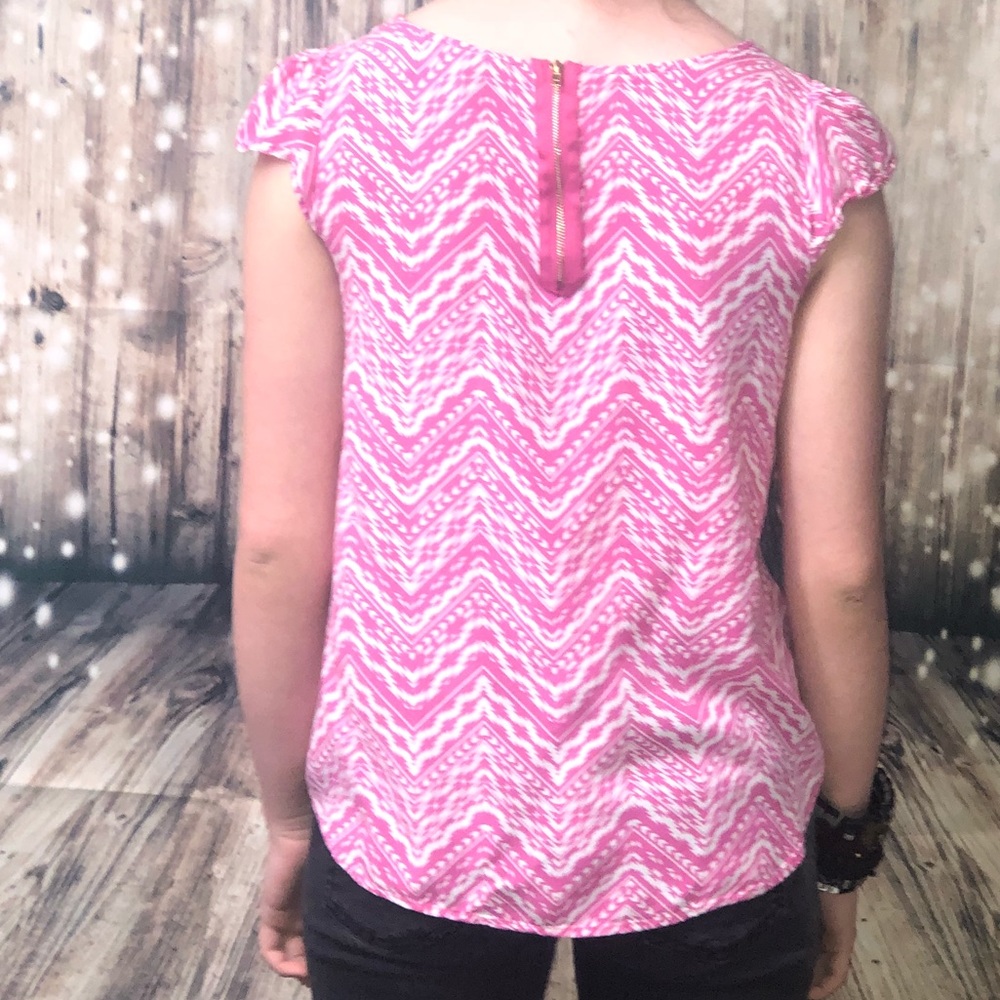 Pink top - Picture 3 of 3